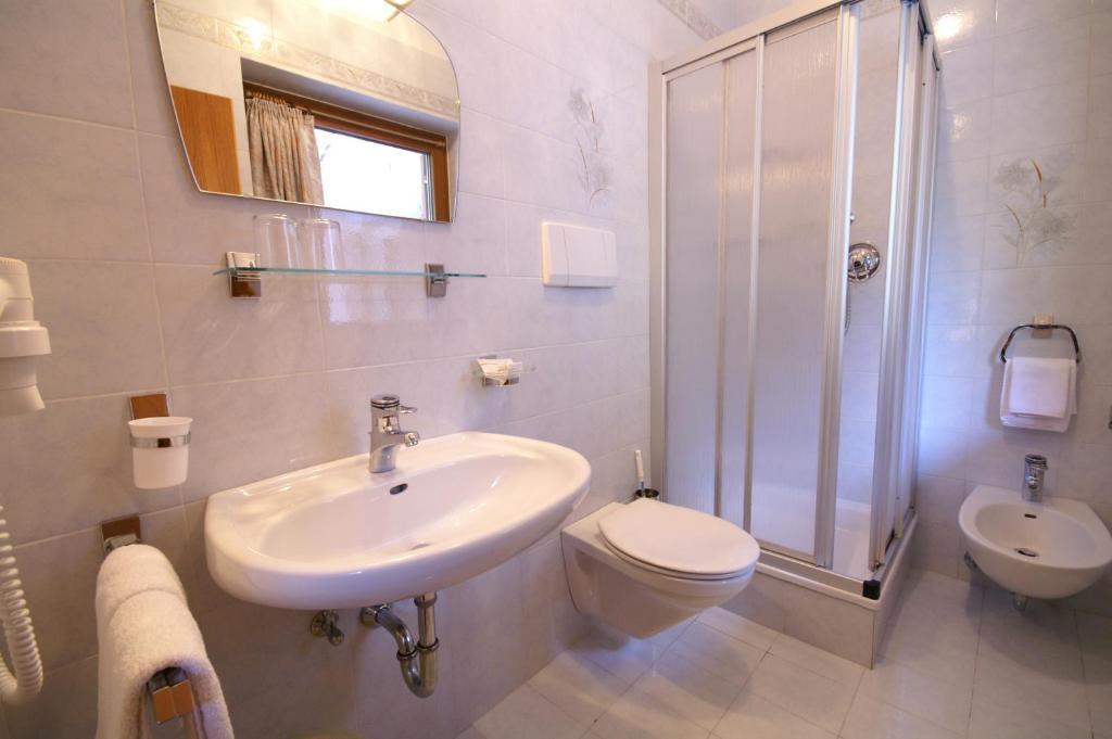 Albergo Gader San Vigilio Di Marebbe Pokój zdjęcie